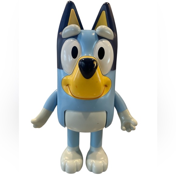 Bluey & Bingo Best Friends Oversized Poseable Toy Figures - Picture 2 of 12